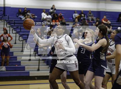 Thumbnail 1 in Cypress Springs vs. Tomball Memorial (UIL Basketball 6A D2 Region 2 Bi-District) photogallery.