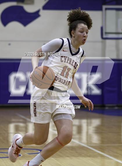 Thumbnail 1 in Cypress Springs vs. Tomball Memorial (UIL Basketball 6A D2 Region 2 Bi-District) photogallery.