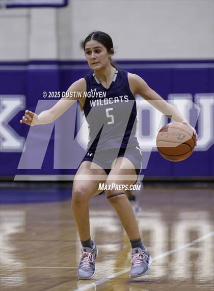 Thumbnail 2 in Cypress Springs vs. Tomball Memorial (UIL Basketball 6A D2 Region 2 Bi-District) photogallery.