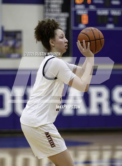 Thumbnail 3 in Cypress Springs vs. Tomball Memorial (UIL Basketball 6A D2 Region 2 Bi-District) photogallery.
