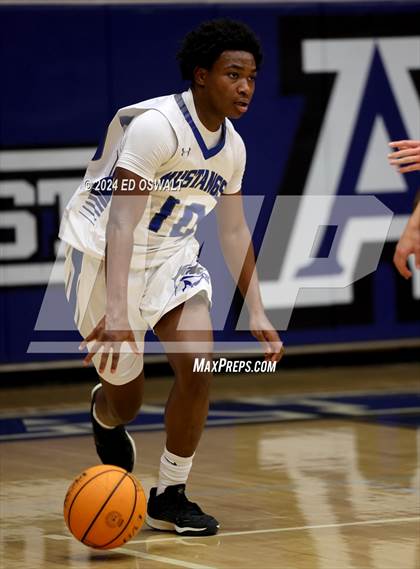 Thumbnail 2 in Mountain House vs. Monte Vista (Huber Classic) photogallery.