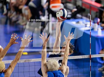 Thumbnail 3 in Legacy vs Grandview (CHSAA 5A Round 1) photogallery.
