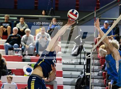 Thumbnail 1 in Legacy vs Grandview (CHSAA 5A Round 1) photogallery.