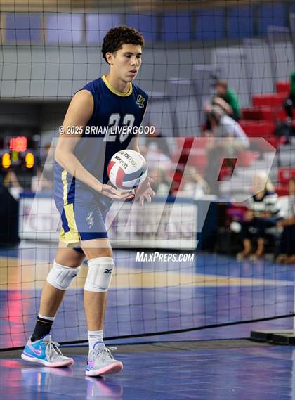 Thumbnail 3 in Legacy vs Grandview (CHSAA 5A Round 1) photogallery.