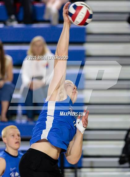 Thumbnail 2 in Legacy vs Grandview (CHSAA 5A Round 1) photogallery.