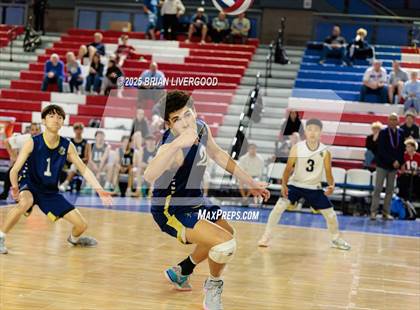 Thumbnail 3 in Legacy vs Grandview (CHSAA 5A Round 1) photogallery.