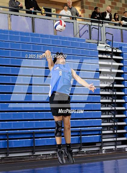 Thumbnail 3 in Legacy vs Grandview (CHSAA 5A Round 1) photogallery.