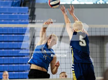 Thumbnail 2 in Legacy vs Grandview (CHSAA 5A Round 1) photogallery.