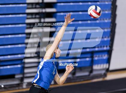Thumbnail 3 in Legacy vs Grandview (CHSAA 5A Round 1) photogallery.