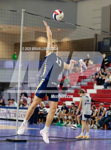 Thumbnail 2 in Legacy vs Grandview (CHSAA 5A Round 1) photogallery.