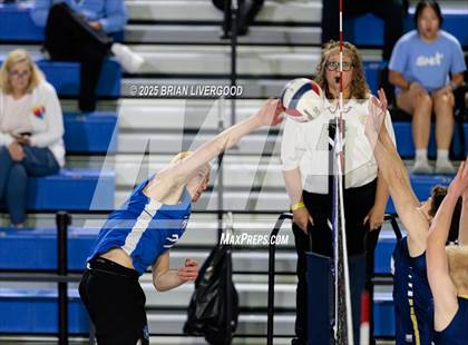 Thumbnail 1 in Legacy vs Grandview (CHSAA 5A Round 1) photogallery.
