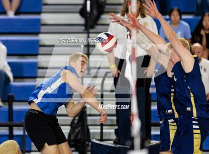 Thumbnail 2 in Legacy vs Grandview (CHSAA 5A Round 1) photogallery.