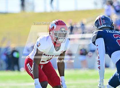 Thumbnail 3 in North Shore vs. Tompkins (UIL 6A Division 1 Regional Playoff) photogallery.