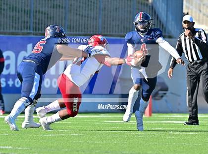 Thumbnail 1 in North Shore vs. Tompkins (UIL 6A Division 1 Regional Playoff) photogallery.