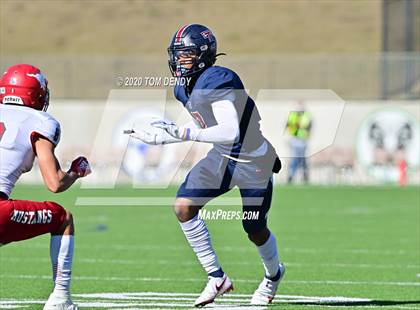 Thumbnail 1 in North Shore vs. Tompkins (UIL 6A Division 1 Regional Playoff) photogallery.