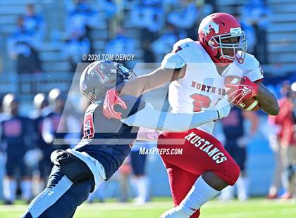 Thumbnail 2 in North Shore vs. Tompkins (UIL 6A Division 1 Regional Playoff) photogallery.