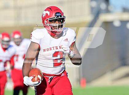 Thumbnail 1 in North Shore vs. Tompkins (UIL 6A Division 1 Regional Playoff) photogallery.