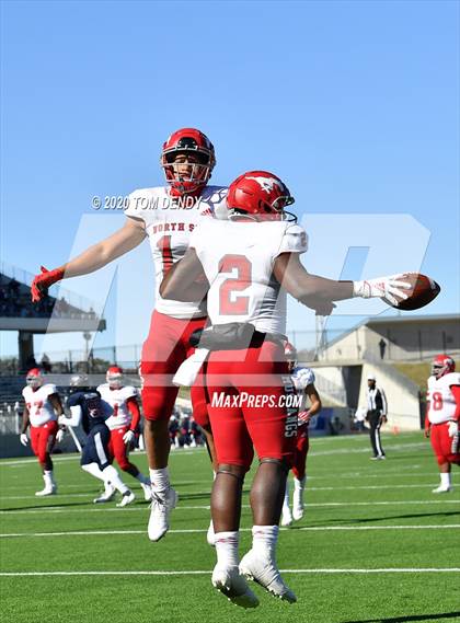 Thumbnail 3 in North Shore vs. Tompkins (UIL 6A Division 1 Regional Playoff) photogallery.