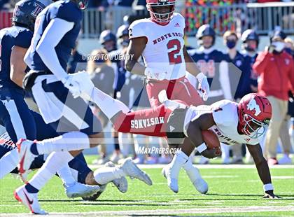 Thumbnail 2 in North Shore vs. Tompkins (UIL 6A Division 1 Regional Playoff) photogallery.