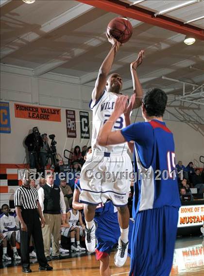 Thumbnail 3 in Folsom vs Franklin (MLK Jr. Camillia Classic) photogallery.