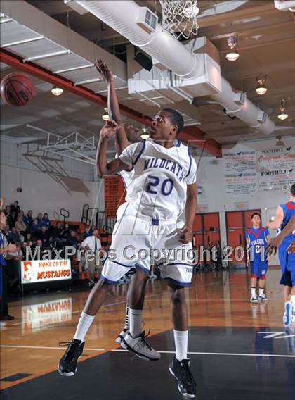 Thumbnail 1 in Folsom vs Franklin (MLK Jr. Camillia Classic) photogallery.