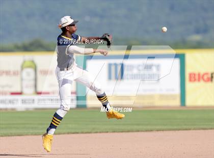 Thumbnail 2 in Serra Catholic vs. Devon Prep (PIAA 2A Championship) photogallery.