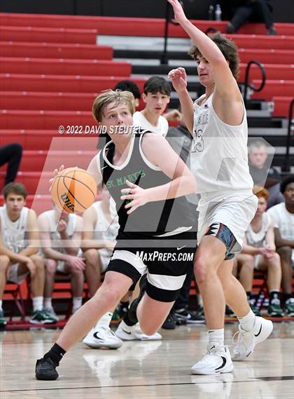 Thumbnail 2 in St. Mary's vs. De La Salle (Fr. Barry Christmas Classic) photogallery.