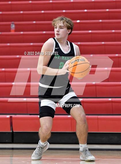 Thumbnail 1 in St. Mary's vs. De La Salle (Fr. Barry Christmas Classic) photogallery.