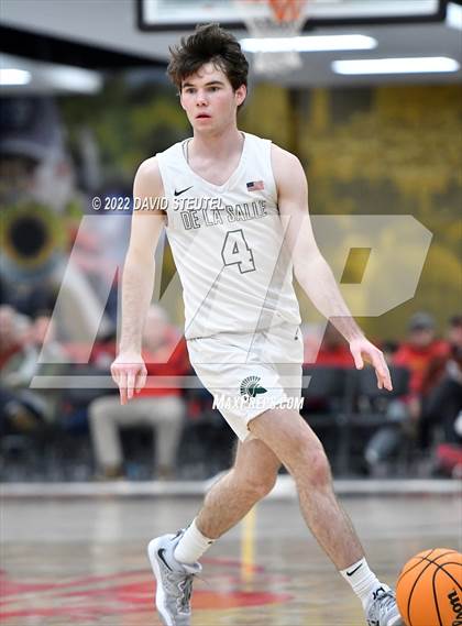 Thumbnail 2 in St. Mary's vs. De La Salle (Fr. Barry Christmas Classic) photogallery.