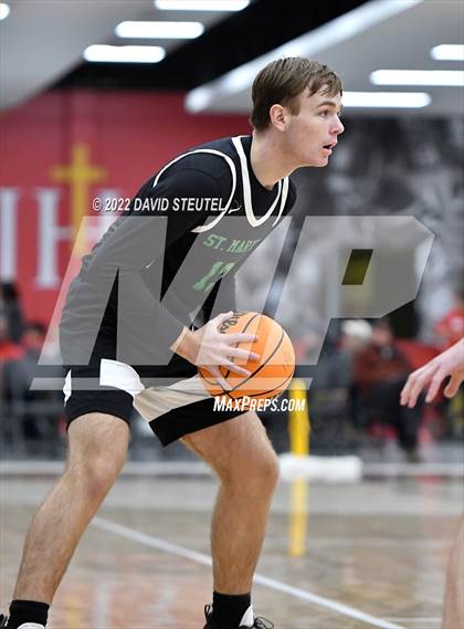 Thumbnail 1 in St. Mary's vs. De La Salle (Fr. Barry Christmas Classic) photogallery.