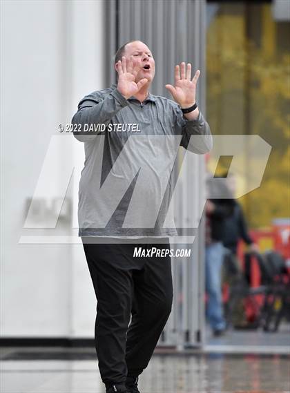 Thumbnail 3 in St. Mary's vs. De La Salle (Fr. Barry Christmas Classic) photogallery.