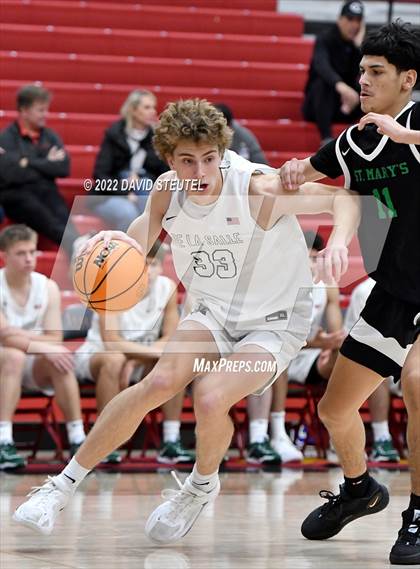 Thumbnail 3 in St. Mary's vs. De La Salle (Fr. Barry Christmas Classic) photogallery.