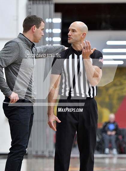 Thumbnail 3 in St. Mary's vs. De La Salle (Fr. Barry Christmas Classic) photogallery.