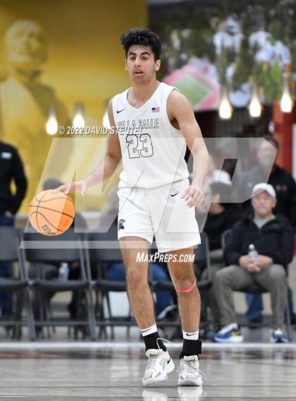Thumbnail 2 in St. Mary's vs. De La Salle (Fr. Barry Christmas Classic) photogallery.