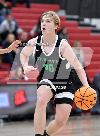 Thumbnail 3 in St. Mary's vs. De La Salle (Fr. Barry Christmas Classic) photogallery.