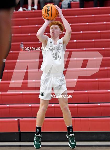 Thumbnail 3 in St. Mary's vs. De La Salle (Fr. Barry Christmas Classic) photogallery.