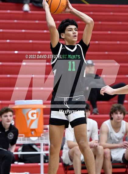 Thumbnail 3 in St. Mary's vs. De La Salle (Fr. Barry Christmas Classic) photogallery.