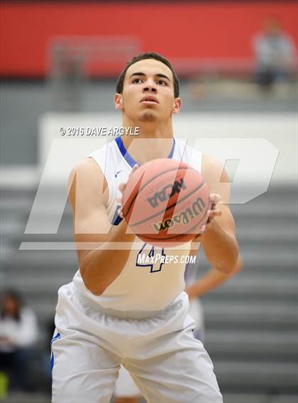 Thumbnail 3 in Corner Canyon vs. Bingham (Utah Elite 8 Tournament) photogallery.