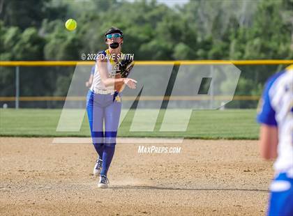 Thumbnail 3 in Camanche @ Davenport North photogallery.