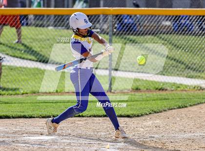 Thumbnail 3 in Camanche @ Davenport North photogallery.