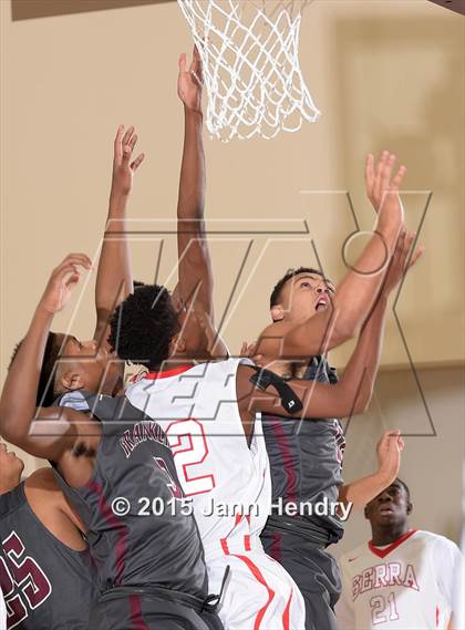 Thumbnail 2 in Franklin @ Serra (MaxPreps Holiday Classic) photogallery.