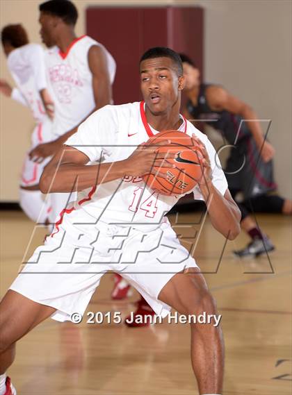 Thumbnail 3 in Franklin @ Serra (MaxPreps Holiday Classic) photogallery.