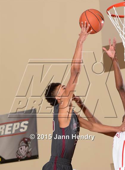 Thumbnail 3 in Franklin @ Serra (MaxPreps Holiday Classic) photogallery.