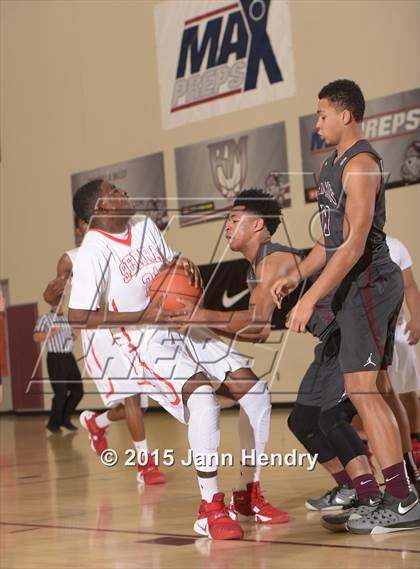 Thumbnail 3 in Franklin @ Serra (MaxPreps Holiday Classic) photogallery.
