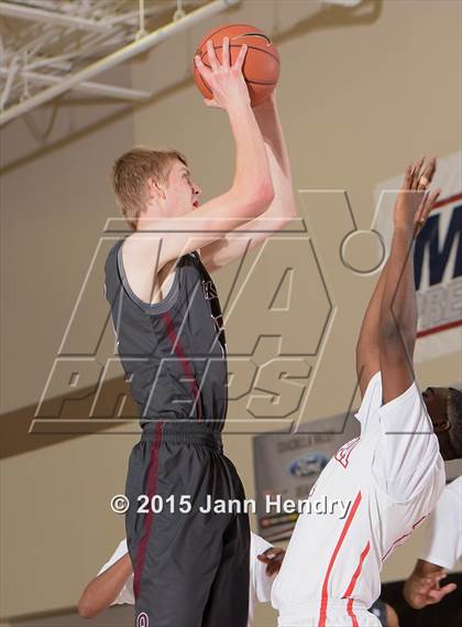 Thumbnail 1 in Franklin @ Serra (MaxPreps Holiday Classic) photogallery.