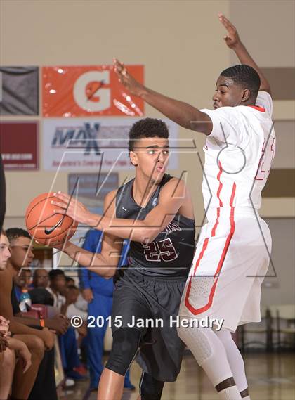 Thumbnail 1 in Franklin @ Serra (MaxPreps Holiday Classic) photogallery.