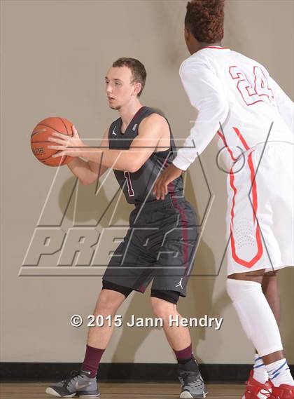 Thumbnail 3 in Franklin @ Serra (MaxPreps Holiday Classic) photogallery.