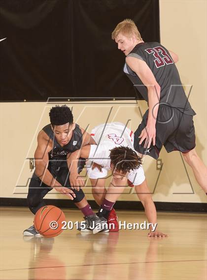 Thumbnail 3 in Franklin @ Serra (MaxPreps Holiday Classic) photogallery.