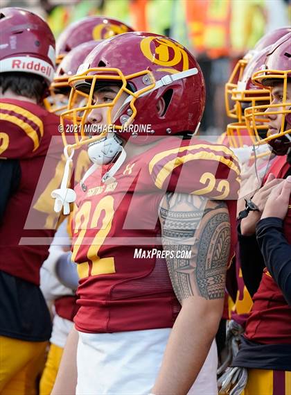 Thumbnail 3 in Auburn @ O'Dea (WIAA 3A Playoff) photogallery.