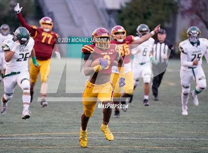 Thumbnail 1 in Auburn @ O'Dea (WIAA 3A Playoff) photogallery.
